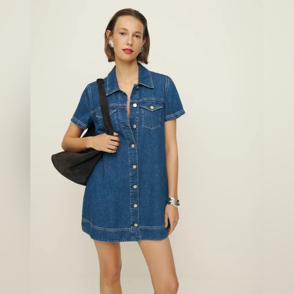 Reformation Dresses & Skirts - Reformation Harlee denim dress - size 6